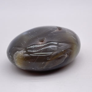 Galet d'Agate Grise - 133g - GALAG-025